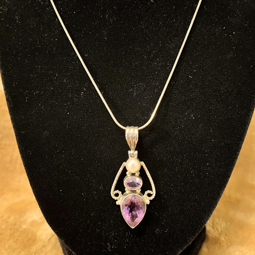 Sterling Silver amethyst and pearl necklace